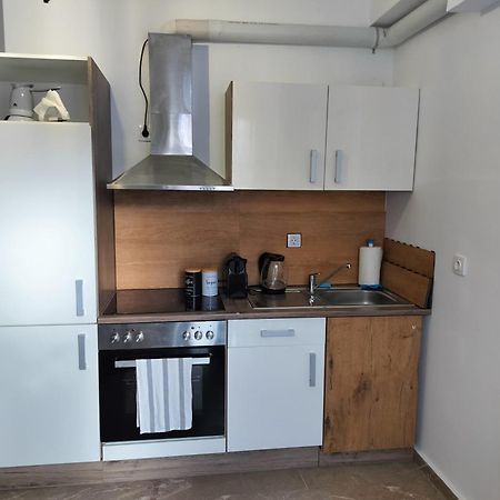 Cozy Central Flat In Pyrgos Near Olympia Bilik gambar